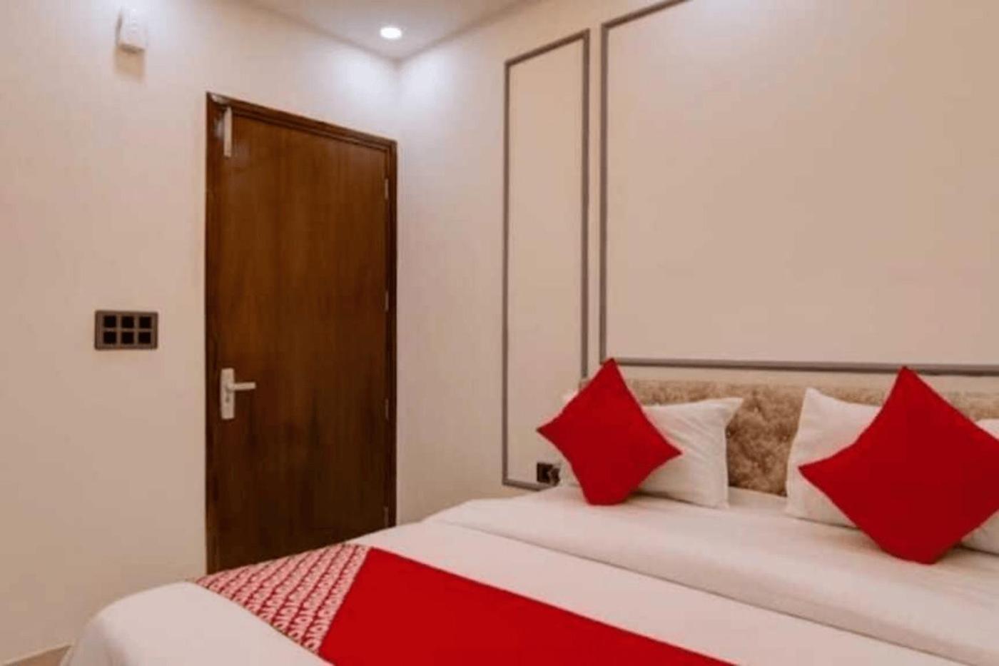 Hotel Neon Tower Νέο Δελχί Εξωτερικό φωτογραφία